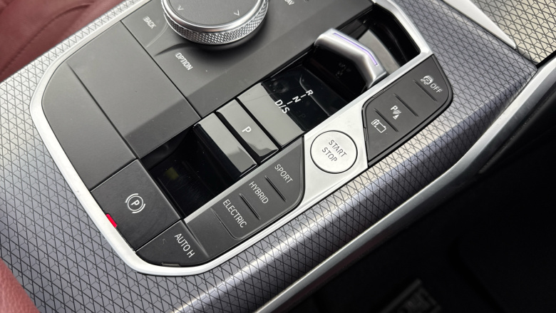 BMW 3 Series 330e M Sport 4dr Step Auto Saloon